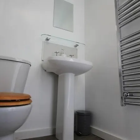 Orchard Nook - Sleeps 4, 2 Bedrooms بيت للعطل