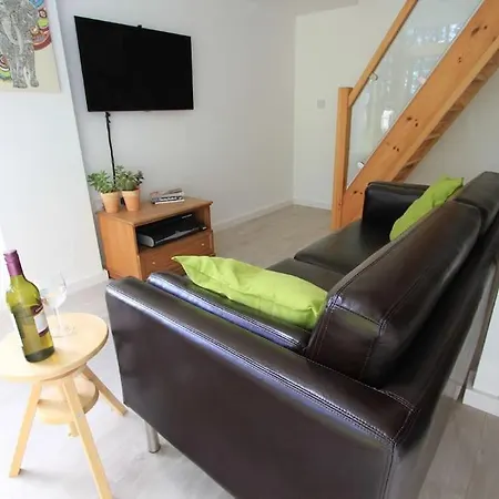 Orchard Nook - Sleeps 4, 2 Bedrooms * Kendal