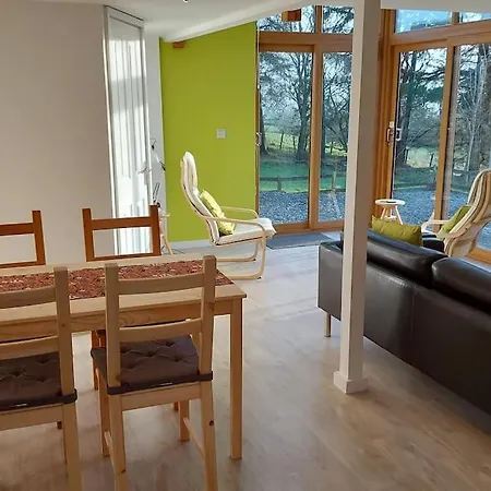 Orchard Nook - Sleeps 4, 2 Bedrooms