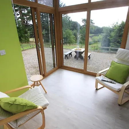 Orchard Nook - Sleeps 4, 2 Bedrooms * Kendal