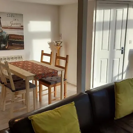 Orchard Nook - Sleeps 4, 2 Bedrooms Kendal