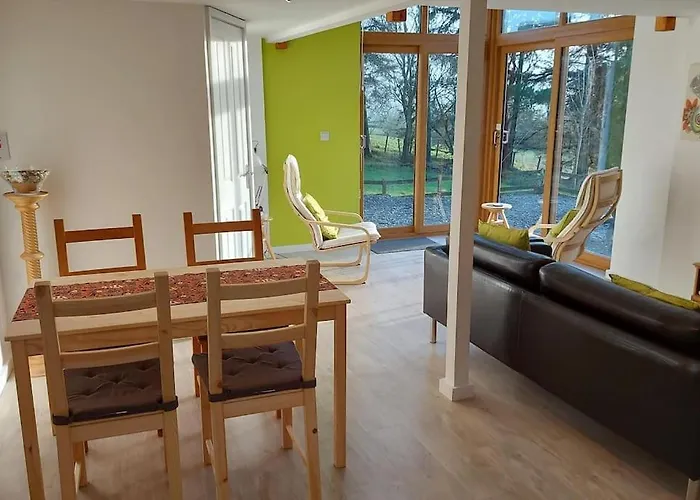 Orchard Nook - Sleeps 4, 2 Bedrooms